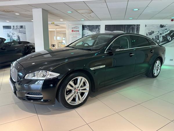 Jaguar XJ 3.0d V6 Luxury Auto Euro 5 (s/s) 4dr (LWB)
