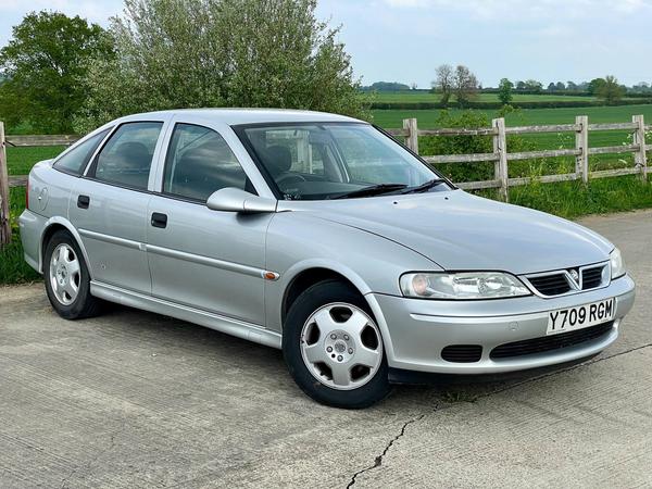 Vauxhall Vectra 1.8i 16v Club 5dr