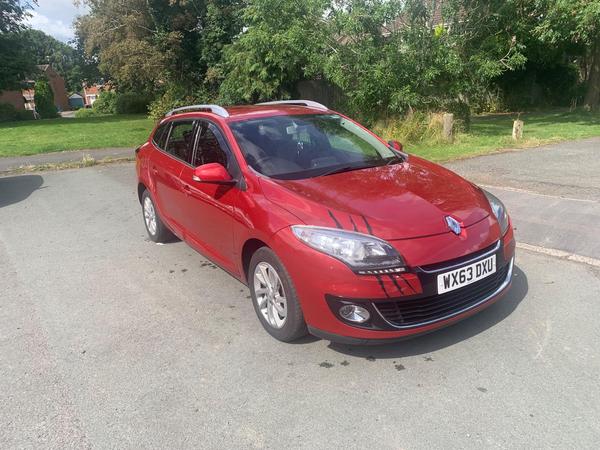 Renault Megane 1.5 dCi Dynamique TomTom Sport Tourer Euro 5 (s/s) 5dr