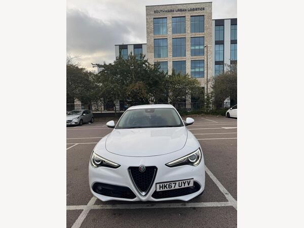 Alfa Romeo Stelvio 2.2 TD Speciale Auto Q4 AWD Euro 6 (s/s) 5dr