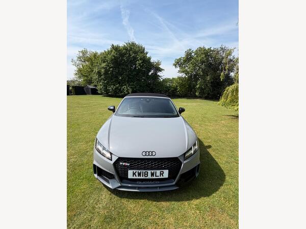 Audi TT RS 2.5 RS Roadster 2dr Petrol S Tronic quattro Euro 6 (s/s) (400 ps)