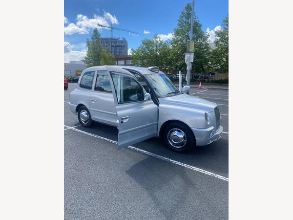London Taxis International TX4 2.5 TD Silver TX4