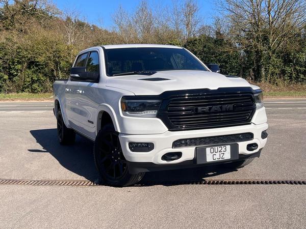 Dodge RAM Laramie Night 5.7 V8 4dr