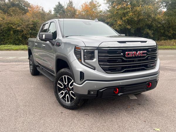 GMC Sierra 4dr