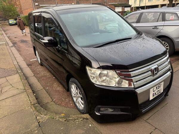 Honda Stepwagon 2.0