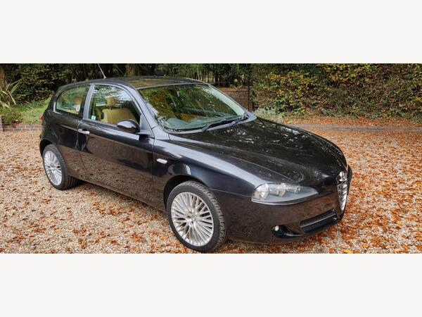 Alfa Romeo 147 1.9 JTDM 8V Collezione 3dr