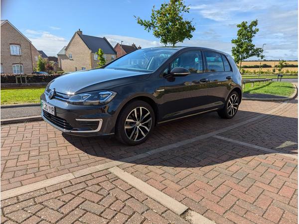 Volkswagen e-Golf 35.8kWh e-Golf Auto 5dr