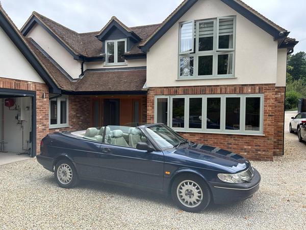 Saab 900 2.3i SE 2dr