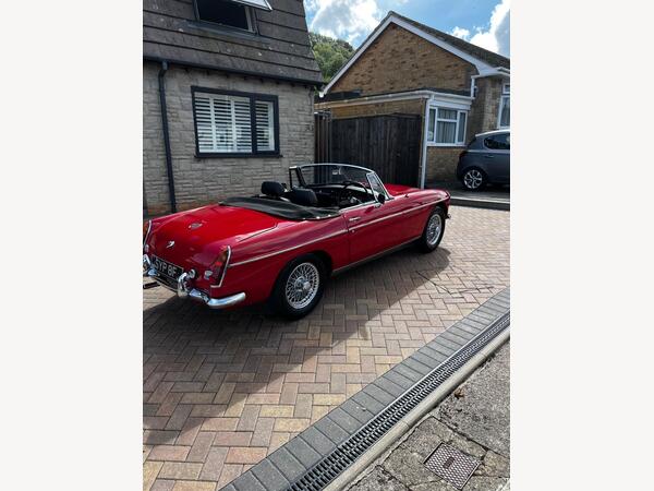 MG MGB GT 1.8 2dr