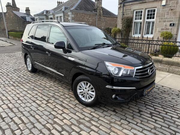 SsangYong Turismo 2.0 e-XDi ES Euro 5 5dr