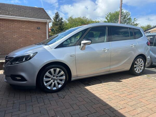 Vauxhall Zafira Tourer 2.0 CDTi Tech Line Euro 6 (s/s) 5dr
