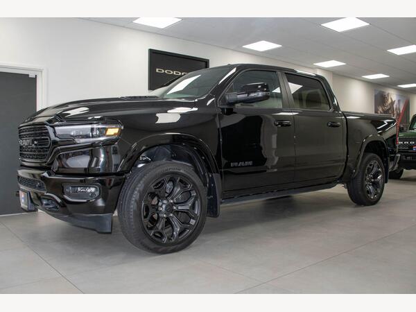 Dodge RAM 1500 Limited Night Edition 5.7L V8 Hemi 4dr