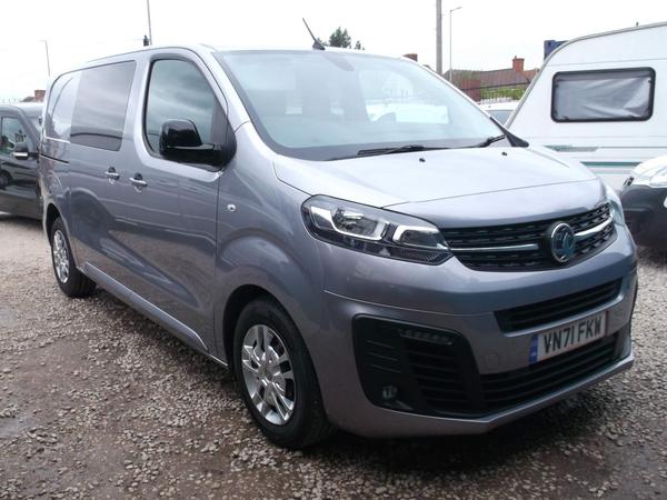 Vauxhall Vivaro 2.0 Turbo D 3100 Sportive Crew Van L1 H1 Euro 6 (s/s) 5dr