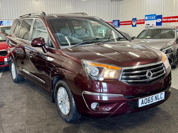 SsangYong Turismo 2.0 e-XDi ES Euro 5 5dr