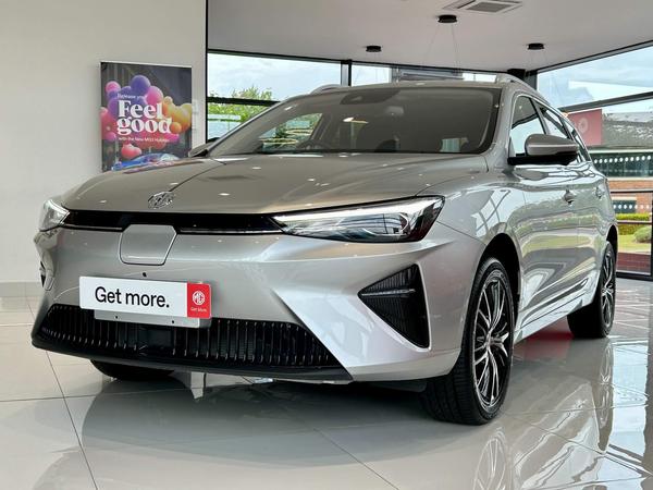 MG MG5 61.1kWh Trophy Auto 5dr