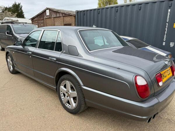 Bentley Arnage 6.8 T 4dr