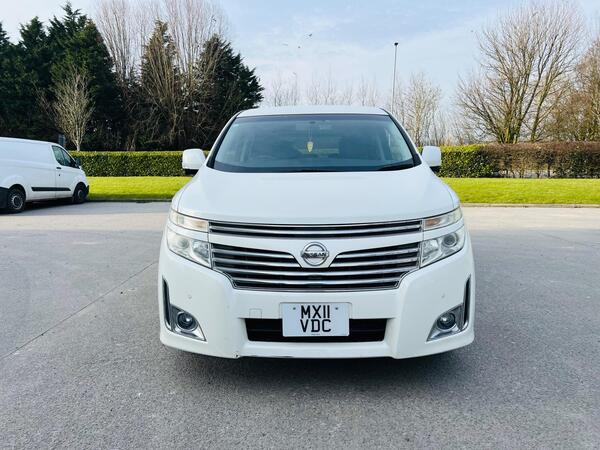 Nissan Elgrand 2.5 automatic 7 seater leather seats 5dr