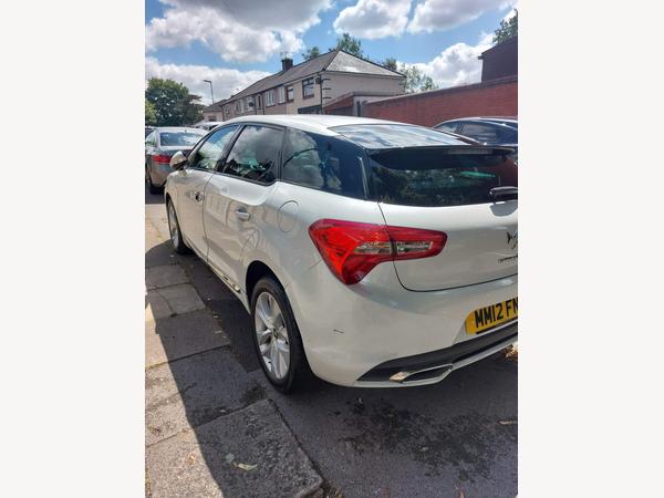 Citroen DS5 2.0 HDi DSign Euro 5 5dr