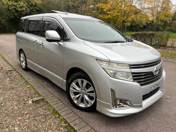 Nissan Elgrand 3.5 RIDER 7 SEATER PETROL TWIN SUNROOF 5dr