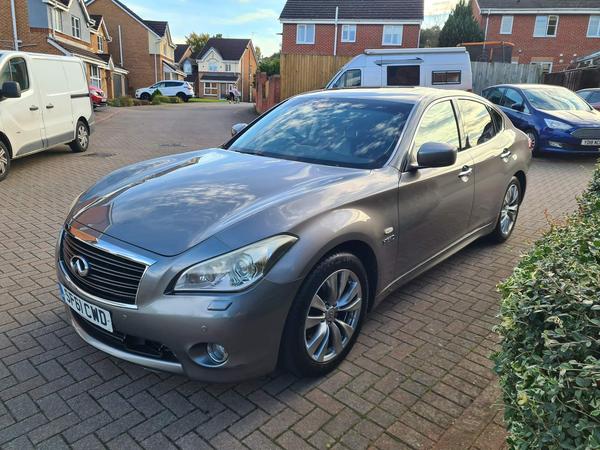Infiniti M 3.5 35h V6 GT Premium Auto Euro 5 (s/s) 4dr