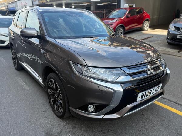 Mitsubishi Outlander 2.0h 12kWh 4h CVT 4WD Euro 6 (s/s) 5dr