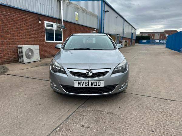 Vauxhall Astra 2.0 CDTi ecoFLEX SRi Euro 5 (s/s) 5dr