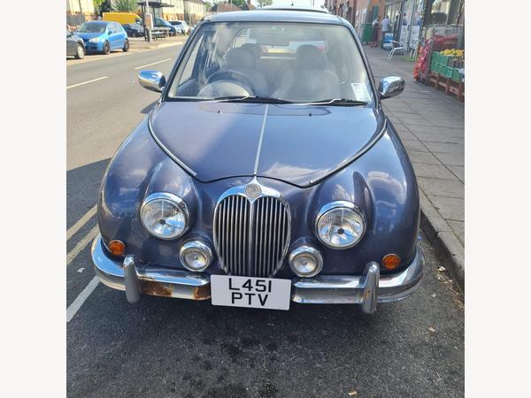 Mitsuoka Viewt