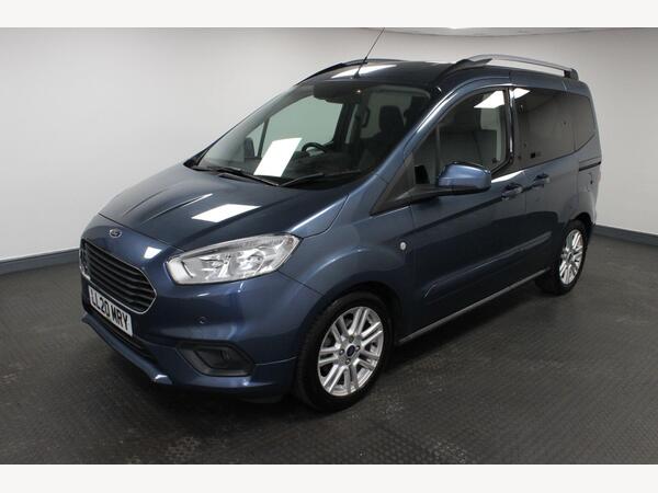 Ford Tourneo Courier 1.5 TDCi Titanium Euro 6 5dr
