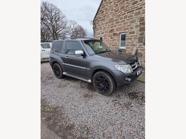 Mitsubishi Shogun 3.2 DI-DC Warrior Auto 4WD Euro 5 3dr SWB
