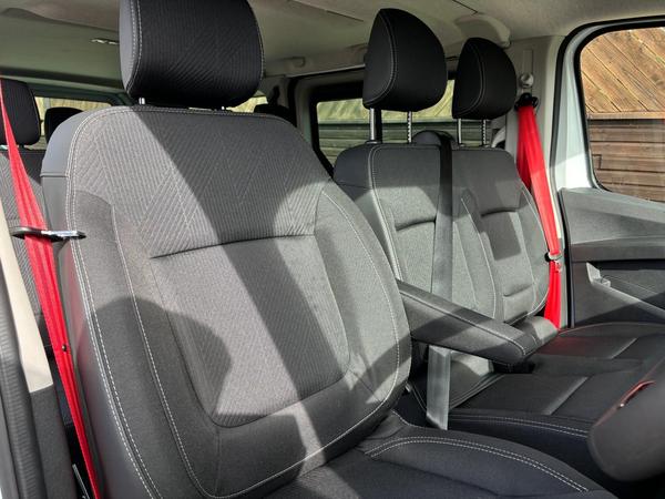 Renault Trafic 2.0 dCi 28 Sport SWB Euro 6 (s/s) 5dr (9 Seat)