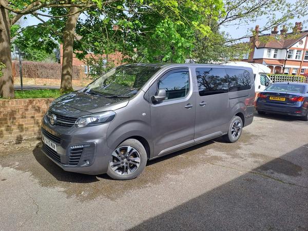 Vauxhall Vivaro Life 2.0 Turbo D Elite L MPV 5dr Diesel Auto LWB Euro 6 (s/s) (8 Seat) (180 ps)