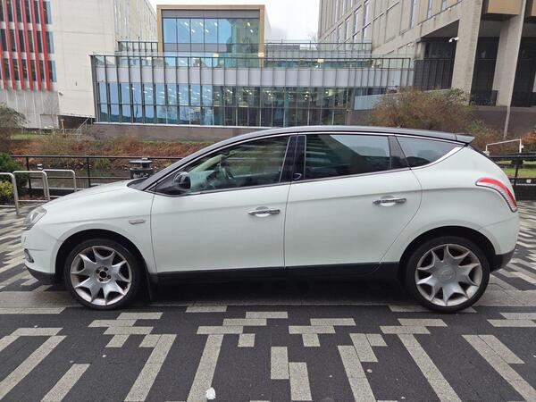 Chrysler Delta 1.6 M-Jet SR Euro 5 5dr