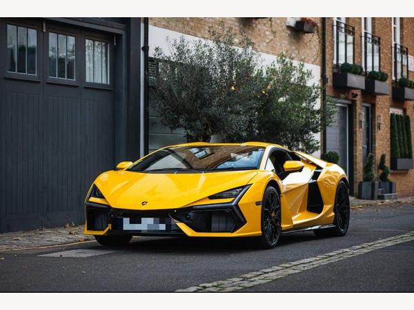 Lamborghini Revuelto 6.5 V12 HPEV 3.8kWh AMT 4WD Euro 6 2dr