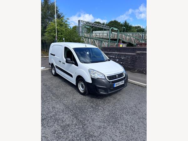 Peugeot Partner 1.6 BlueHDi 744 S Combi Van 6dr Diesel Manual L2 (113 g/km, 97.64 bhp)