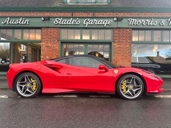 Ferrari F8 Tributo 3.9T V8 F1 DCT Euro 6 (s/s) 2dr
