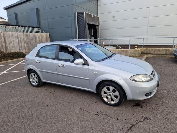 Chevrolet Lacetti 1.6 SX 5dr