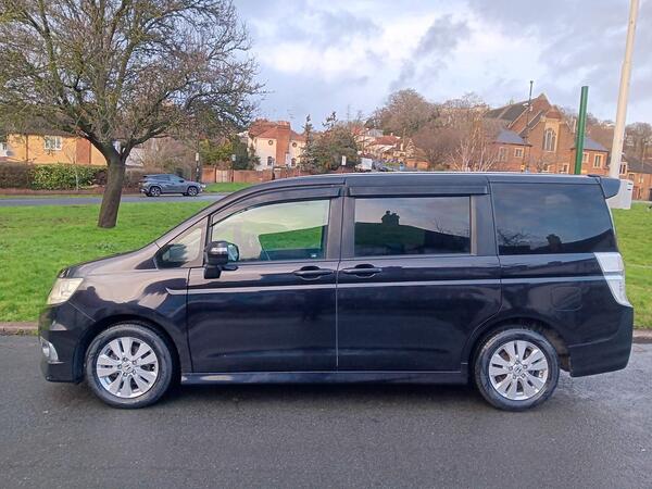 Honda Stepwagon 8 SEATER 2.0
