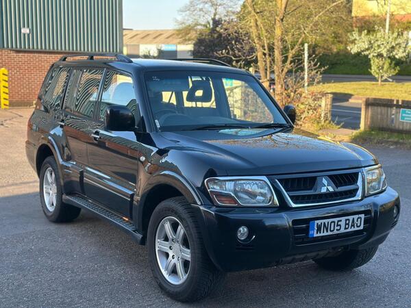 Mitsubishi Shogun 3.2 DI-D Warrior 5dr