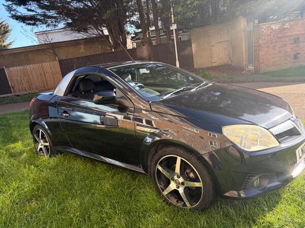 Vauxhall Tigra 1.4i 16v Exclusiv 2dr (a/c)