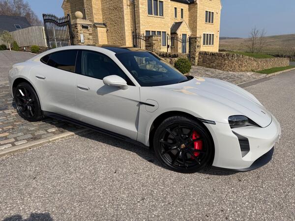 Porsche Taycan Performance Plus 93.4kWh GTS Auto 4WD 4dr (22kW Charger)