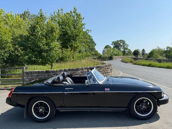 MG MGB GT 1.8 2dr