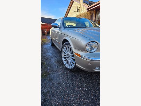 Jaguar XJR 4.2 V8 4dr