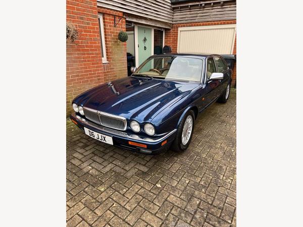 Daimler XJ Series V12 6.0 Double Six Saloon 4dr Petrol Automatic (313 bhp)