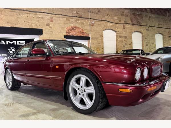 Jaguar XJR 4.0 V8 4dr