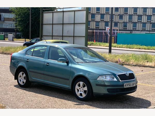 Skoda Octavia 1.6 FSI Ambiente Euro 4 5dr