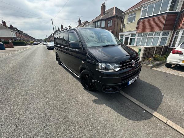 Volkswagen Transporter Sportline 2.0 BiTDI Sportline T32 Kombi 4dr Diesel DSG L3 H1 (214 g/km, 178 bhp)
