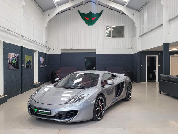 McLaren 12C 3.8T V8 SSG Euro 5 2dr
