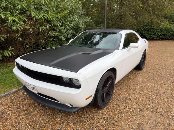 Dodge Challenger 3.6 V6 PETROL 2dr