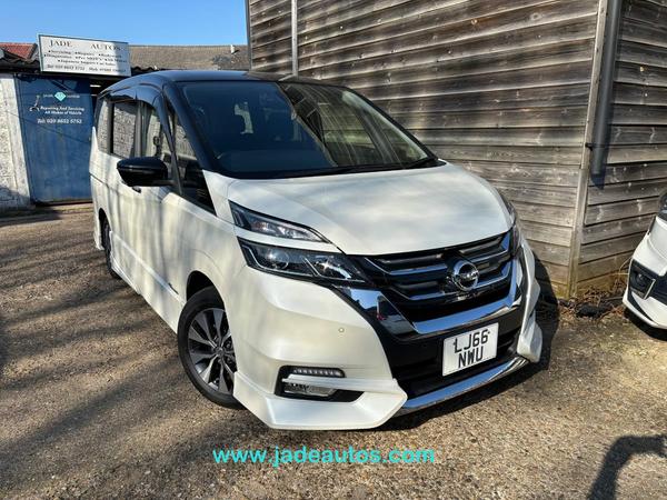Nissan Serena 2.0 Pure Drive Hybrid Autech Sports