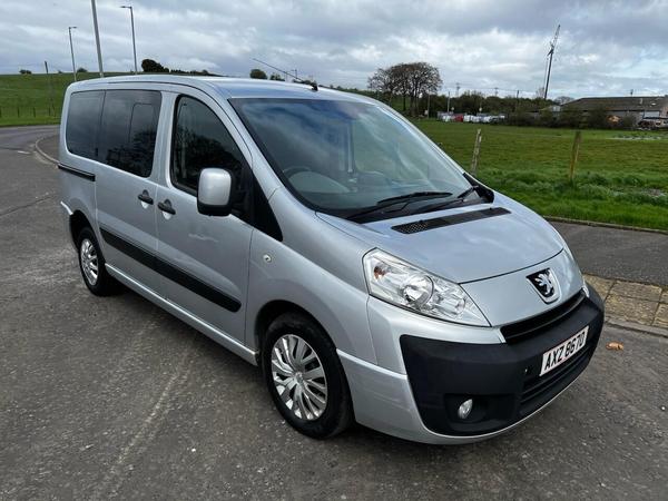 Peugeot Expert Tepee 2.0 HDi Comfort L1 5dr (Semi-Glazed, 5/6 seats)